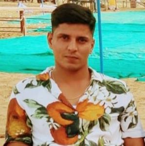 Meet your Posher, Deepak